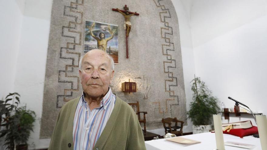 Tremañes llora a Cándido Viñas, párroco durante más de 40 años y cura obrero