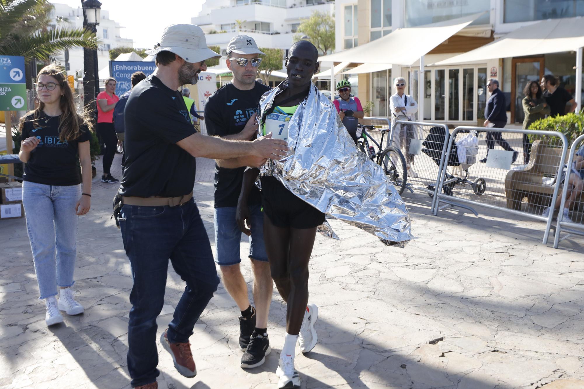 Búscate en nuestra galería de fotos del Santa Eulària Ibiza Marathon