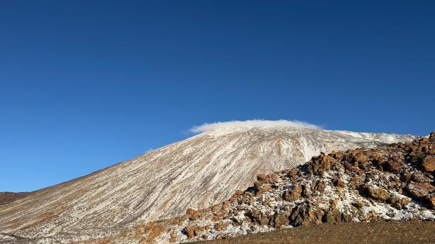 Canary Islands Monitor Renewed Teide Quakes