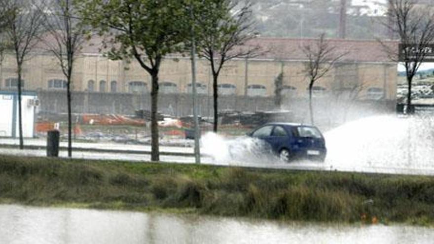 El 2010 entra con frío y pasado por agua