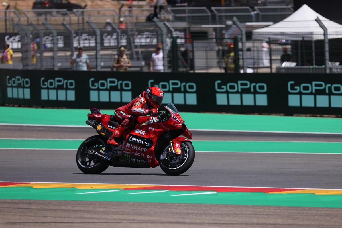 En imágenes | Los motores de MotoGP ya rugen en Motorland