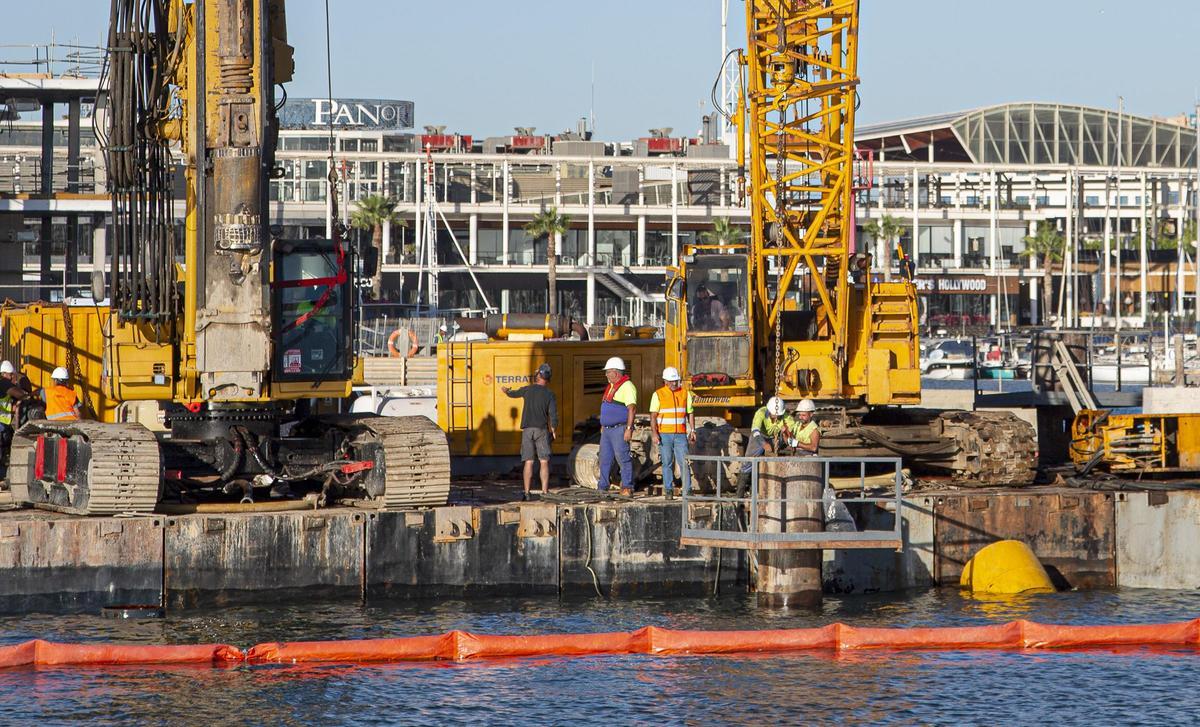 Imagen de archivo de las obras para la construcción de la isla.