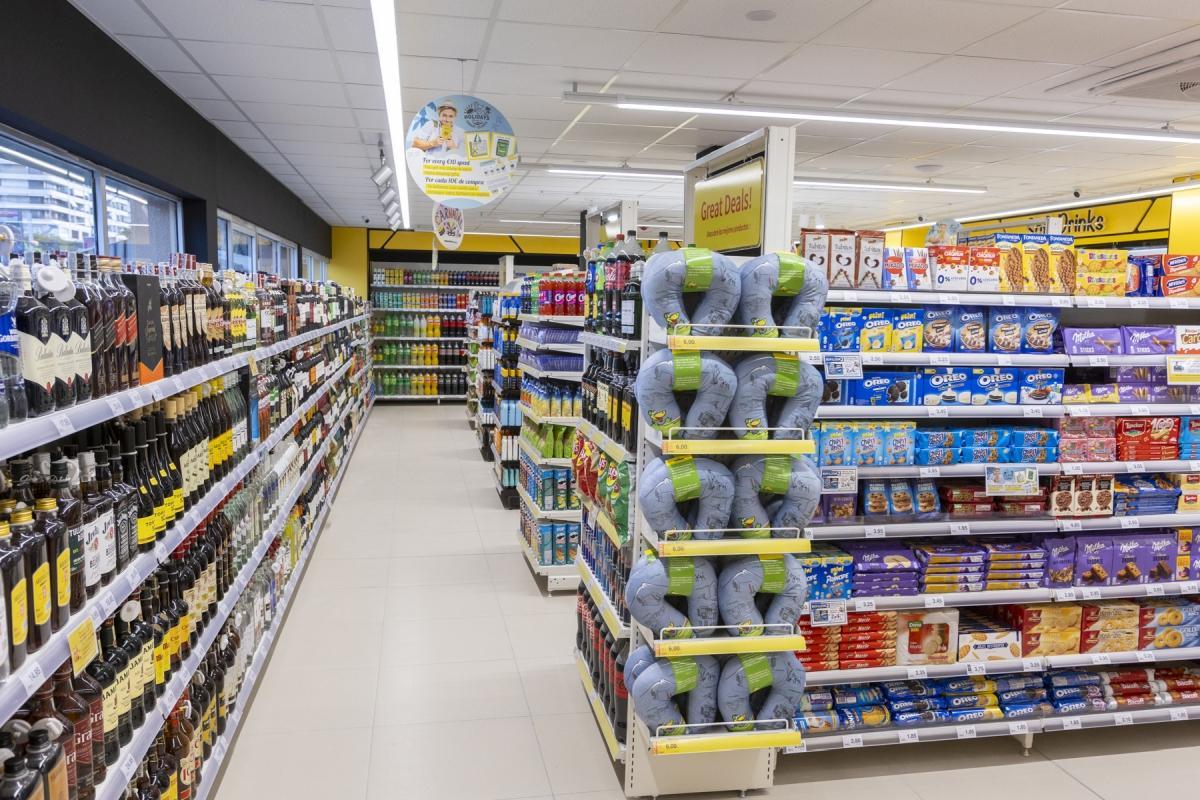 La nueva tienda tiene una superficie de sala de ventas de 185 metros cuadrados y una plantilla formada por ocho personas