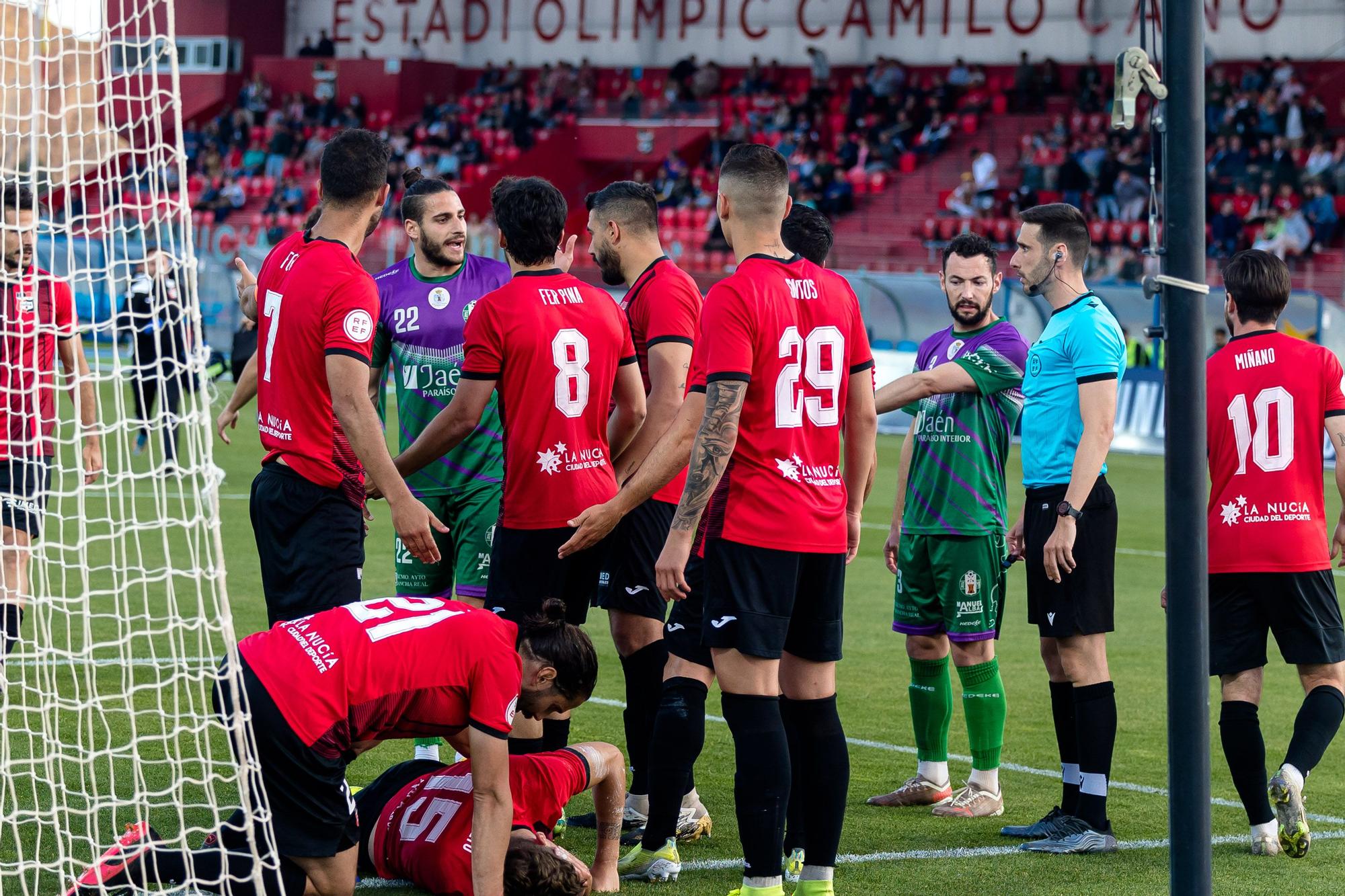 La Nucía deja escapar la victoria con un gol en el 99’. El árbitro sale escoltado tras una tangana final