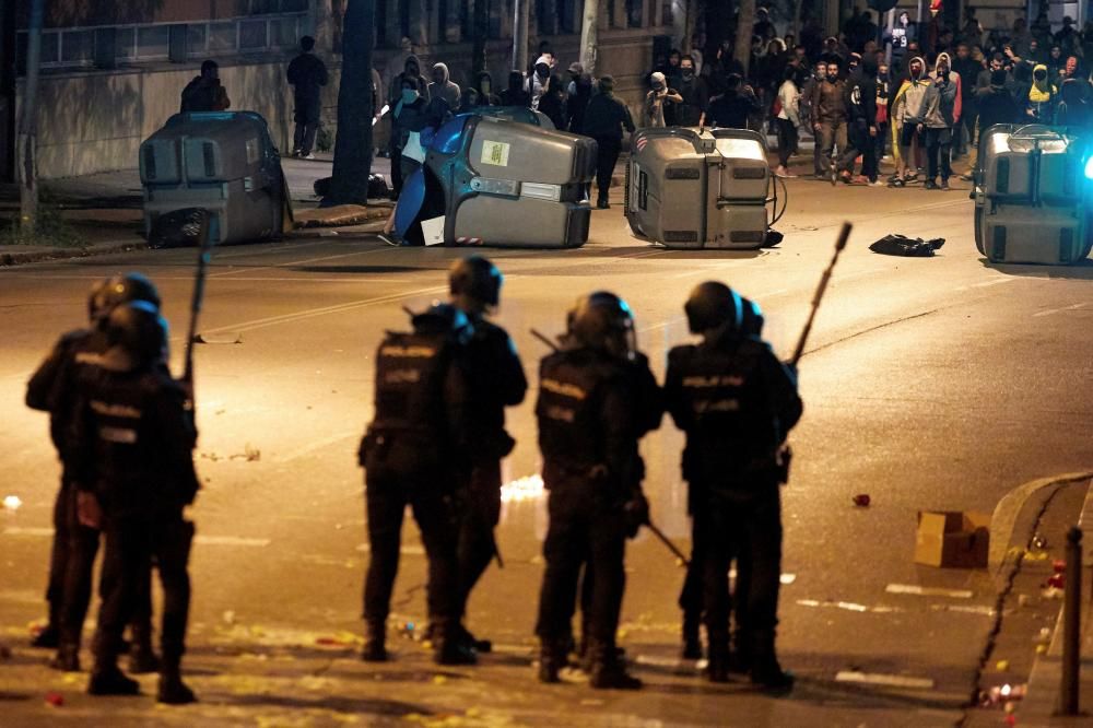 Galeria de fotos: Enfrontaments a Girona entre manifestants i policia