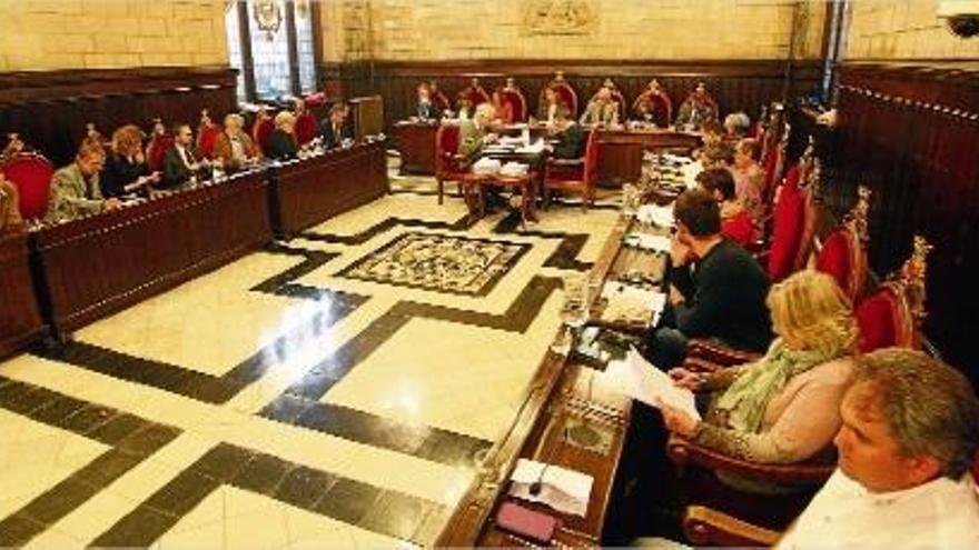 Girona vol garantir que els regidors no jurin el càrrec evitant ser fidels a la Constitució