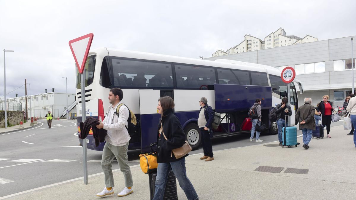 Primer día de cierre por obras en la estación de trenes de A Coruña
