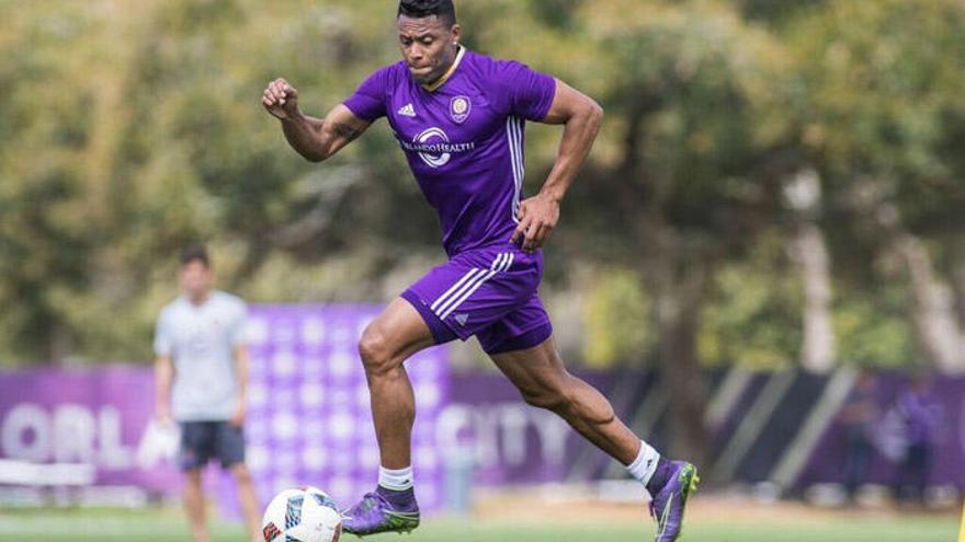 Julio Baptista, durante un entrenamiento con el Orlando City.