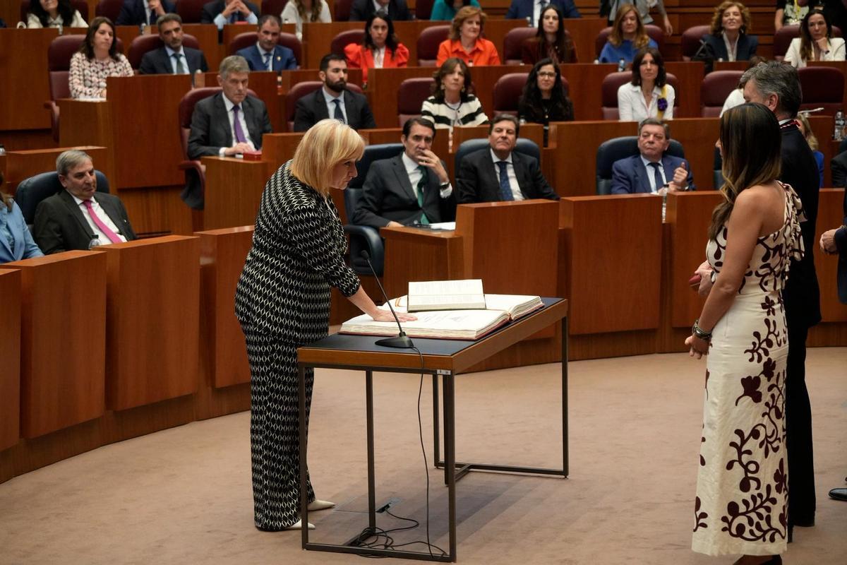 Los rostros zamoranos en la constitución de las Cortes de Castilla y León: la sesión, en imágenes Los rostros zamoranos en la constitución de las Cortes de Castilla y León: la sesión, en imágenes