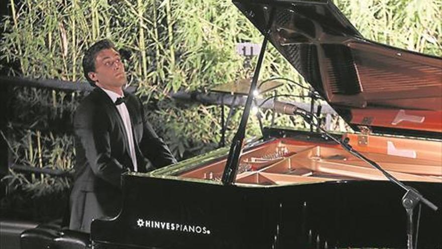 El piano de Julián Sanz Riobóo, en el Botánico