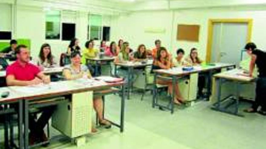 El municipio estrena sede de la escuela de idiomas