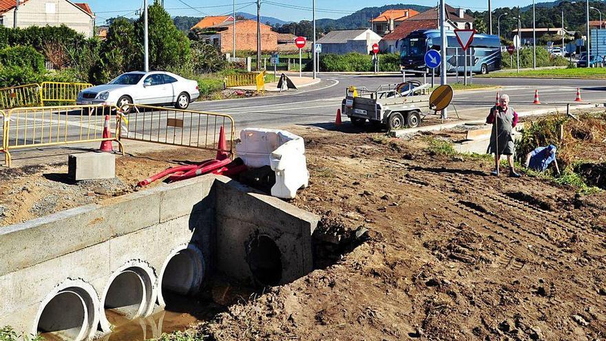 Lugar donde se realizó la obra de drenaje con el paso ya abierto al tráfico.