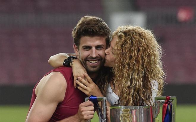 Una de las fotos más recordadas de la pareja. Celebravan la Liga conseguida en 2015 por el Barça