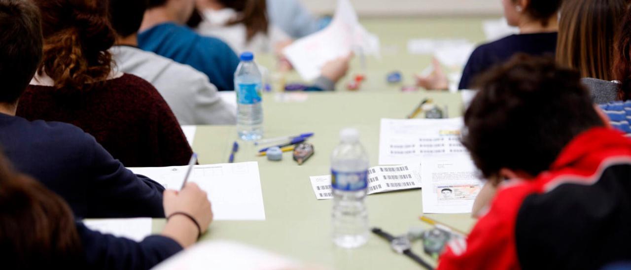 La Universidad celebra los primeros exámenes presenciales tras la pandemia