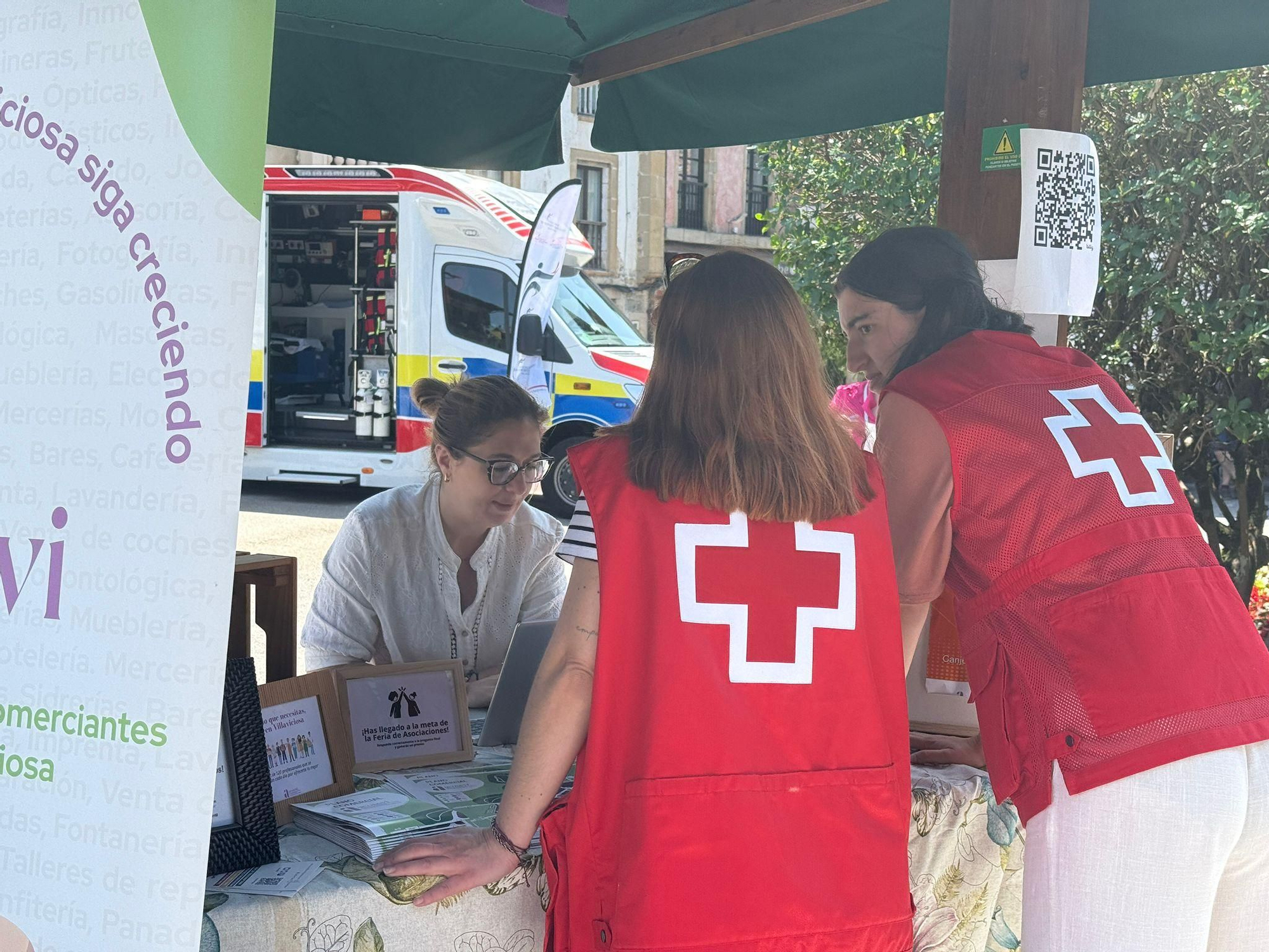 Así fue la mañana solidaria en la Feria de Asociaciones de Villaviciosa