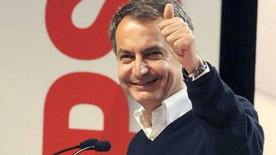 Zapatero pide a Rajoy y a Aznar que &quot;no pongan zancadillas a España&quot;