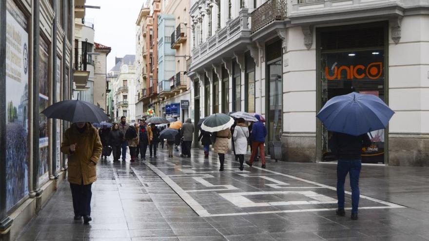 Una jornada de lluvia en Zamora capital.