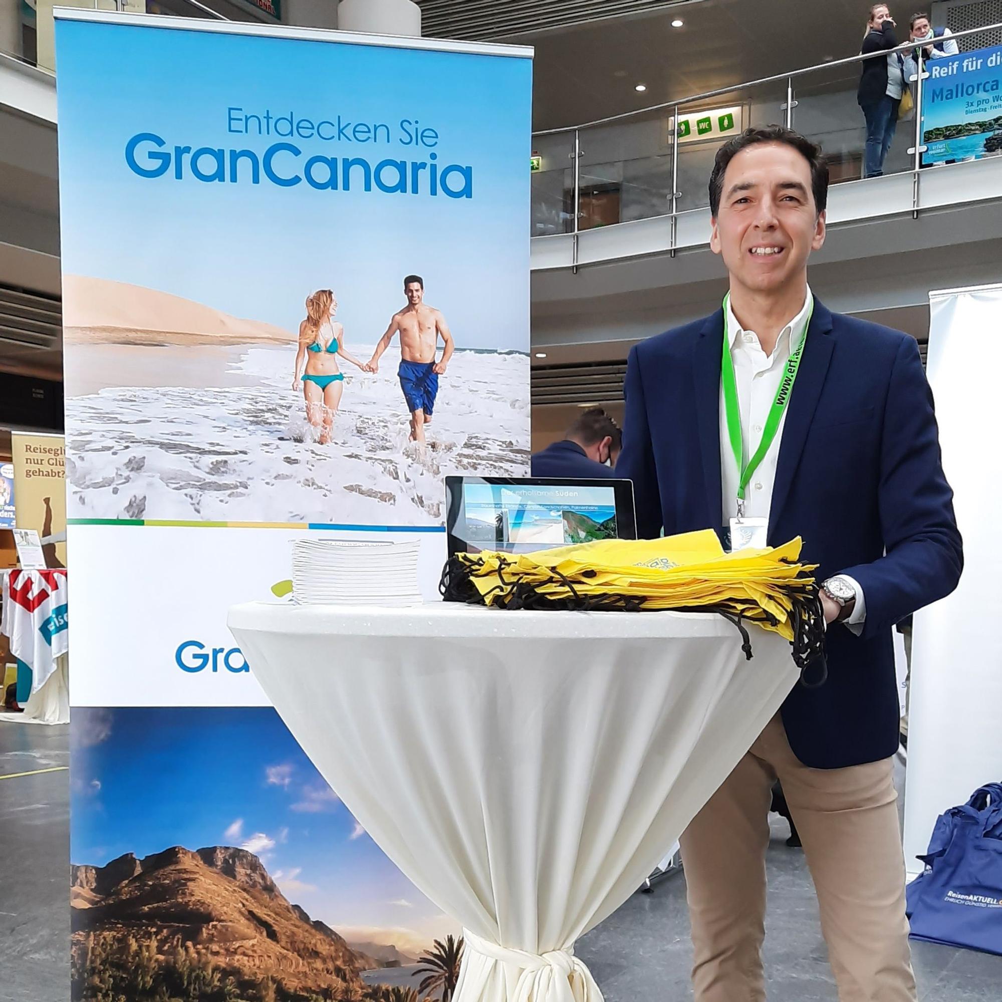 Fernando Arias durante la participación de Gran Canaria en una feria turística.