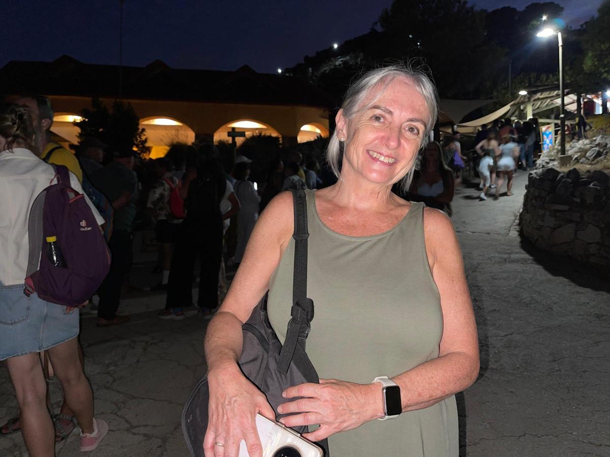 Silvia, esperando la cola para subir al Teleférico de Benalmádena tras el eclipse solar