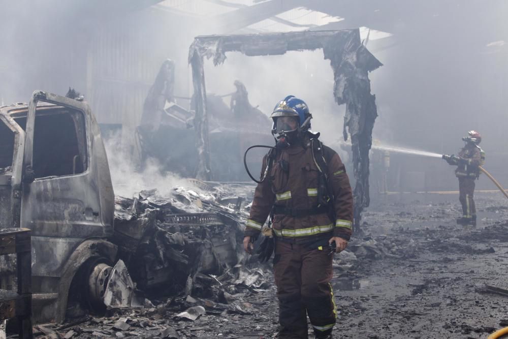 Incendi d'una nau a Porqueres