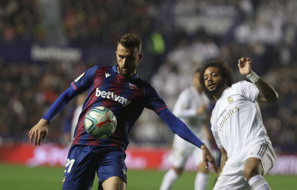 Las mejores imágenes del Levante UD - Real Madrid