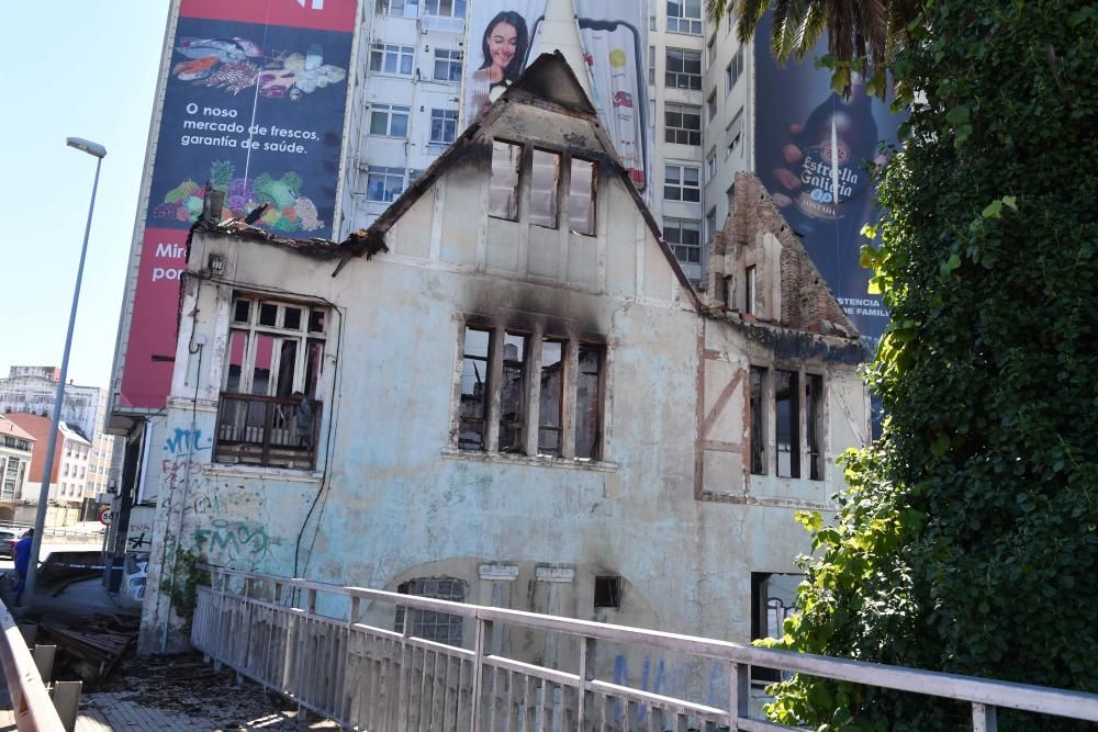 Técnicos inspeccionan la Casa Carnicero para determinar si es viable su rehabilitación o debe ser demolida