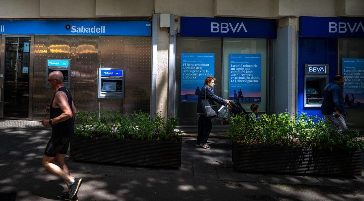 El semàfor de la concentració bancària continua en groc en espera de l’opa El semàfor de la concentració bancària continua en groc en espera de l’opa