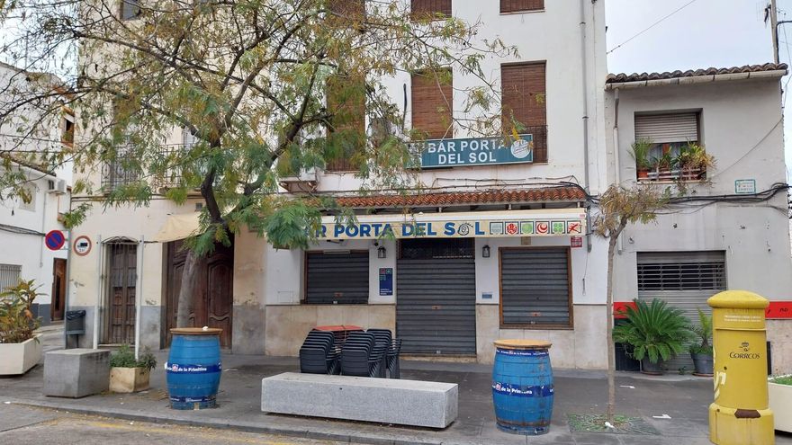 Pellizco del tercer premio en Oliva al apostar por la &quot;broma&quot; de un número raro