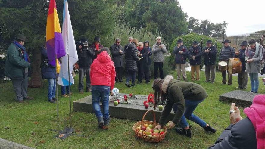 Homenaje a Isaac Díaz Pardo en Compostela