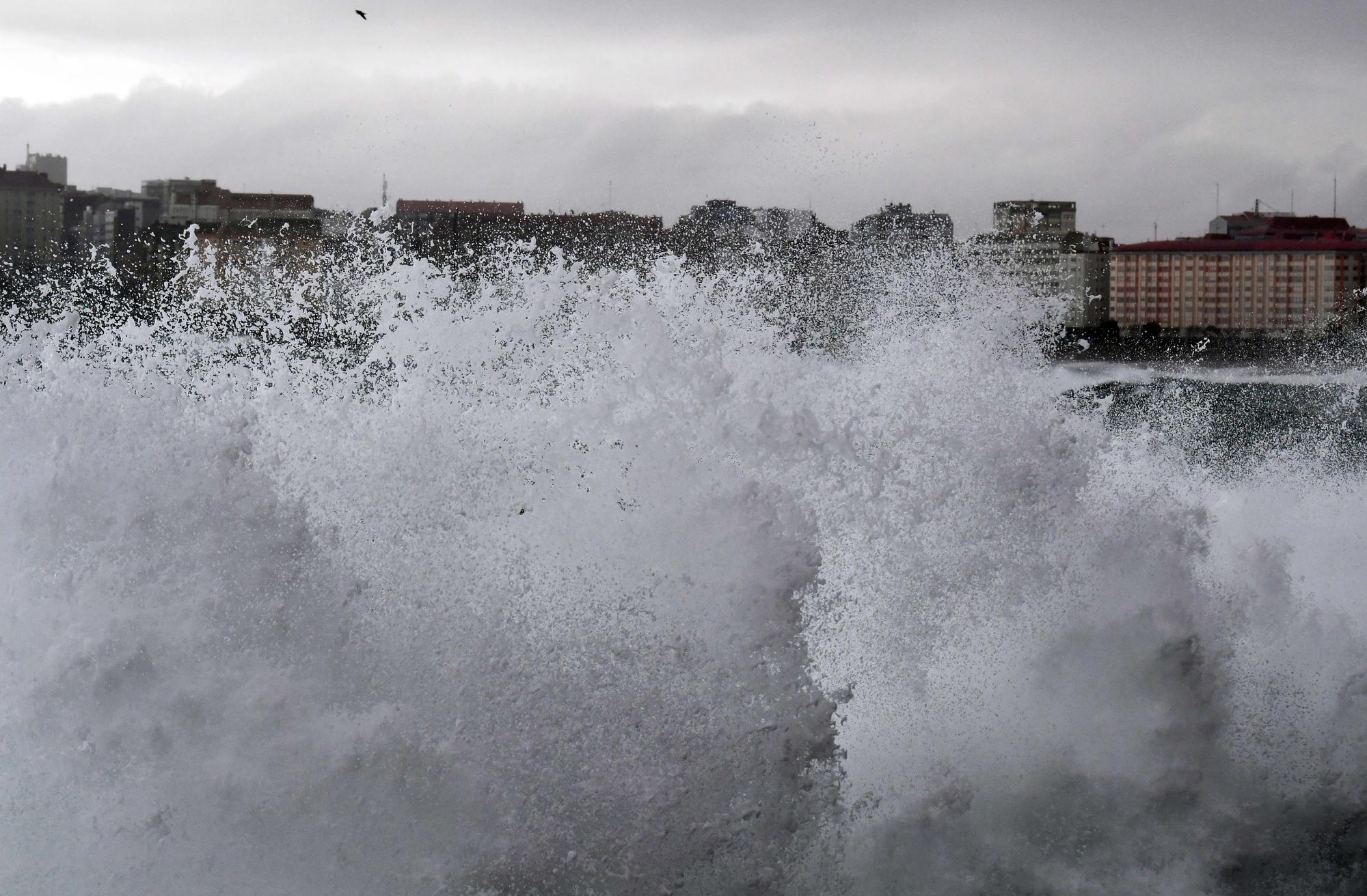 La borrasca 'Bella' azota A Coruña