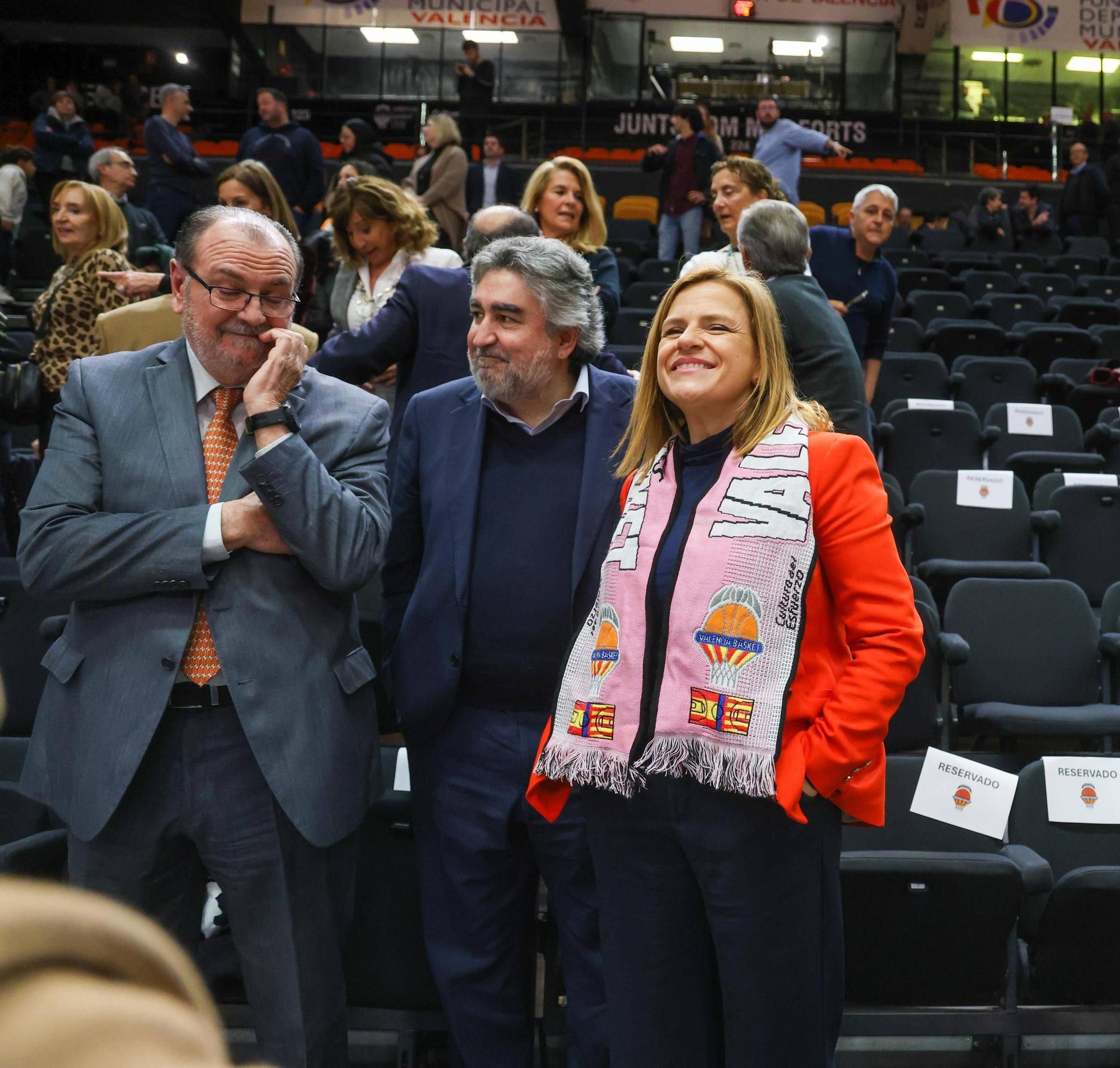 La fiesta llegó a la Fonteta: Así celebraron la Copa de la Reina