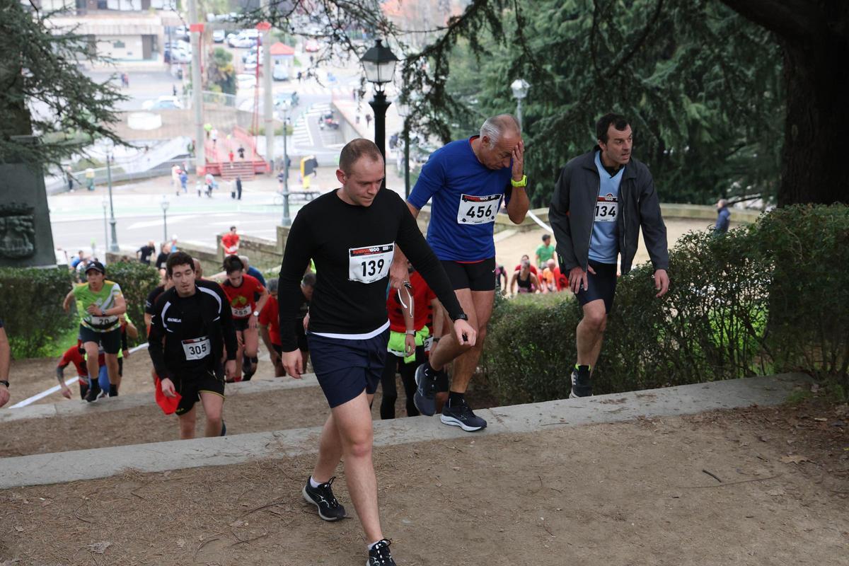 Más de 400 atletas miden sus fuerzas en la Subida ao Castro