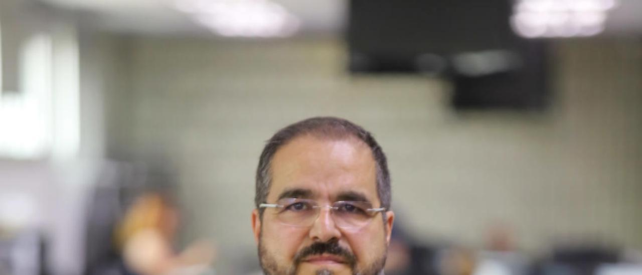 Rafael Martínez-Costa, en la redacción de Levante-EMV.