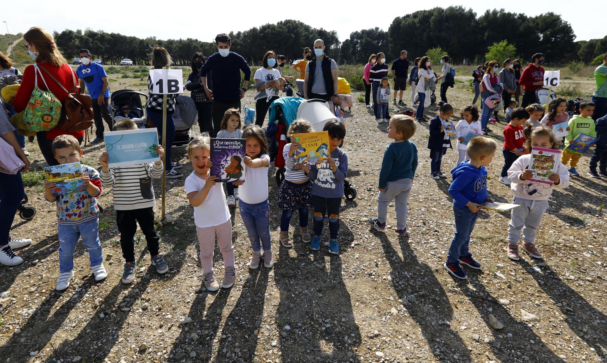 Protesta de las familias de Parque Venecia por las demoras del segundo colegio