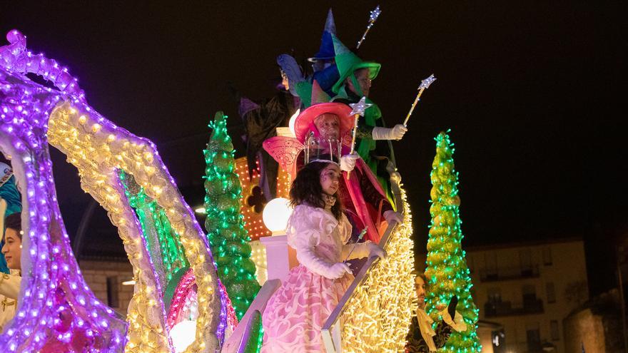 GALERÍA | La Cabalgaza de Papá Noel llena de ilusión las calles de Zamora