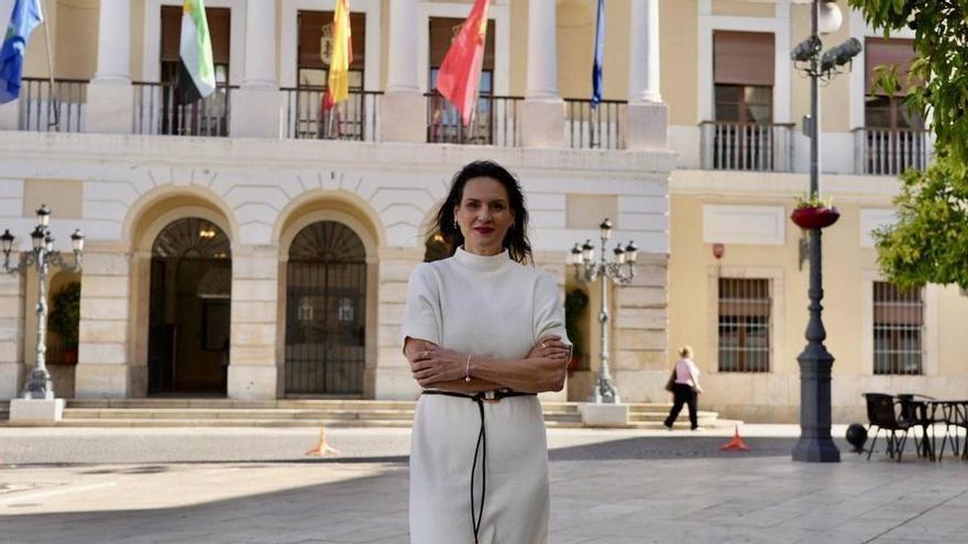 Concha Baños aspira a liderar el cambio en Badajoz: "La ciudad tenía que estar siendo mucho más de lo que es"