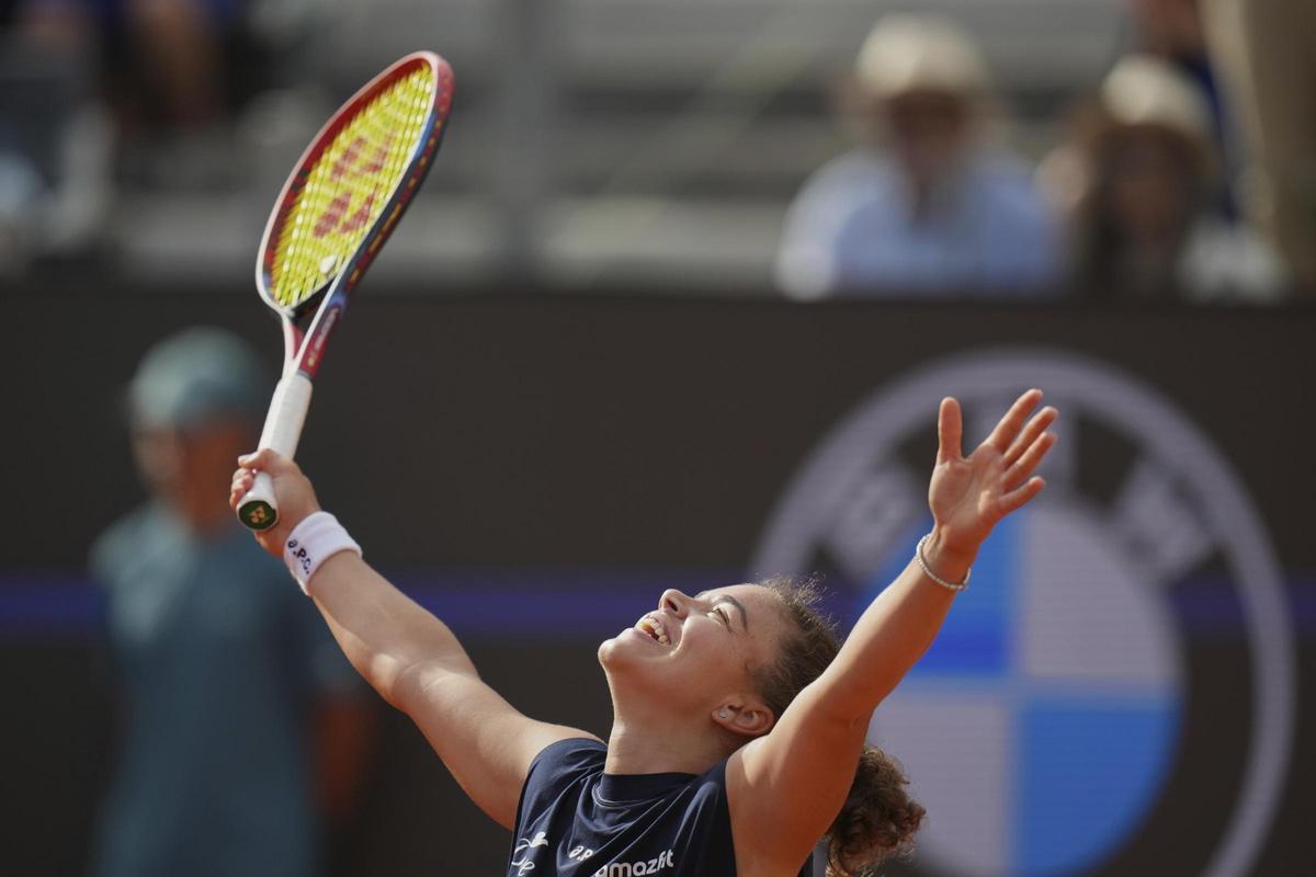 Paolini celebra su pase a la final en Roma