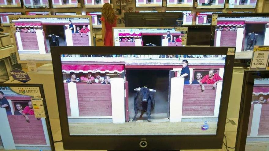 RTVE gasta un millón de euros al año en sus dos programas de toros