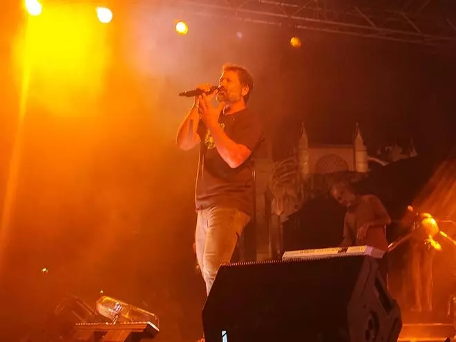 El Parc de la Mar vibra con la fiesta del Flexas: Antònia Font, la gran sorpresa de la noche