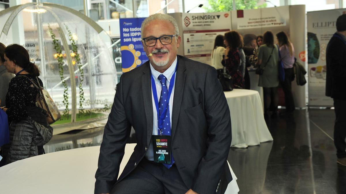 Javier Blanquer, vicepresidente de la Sociedad Valenciana de Medicina Familiuar durante el congreso en Elche