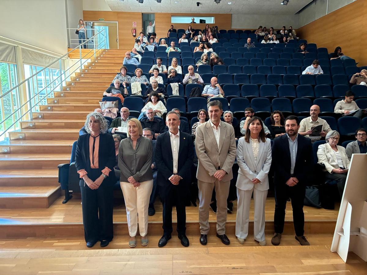Autoridades y organizadores de la jornada antes del arranque.