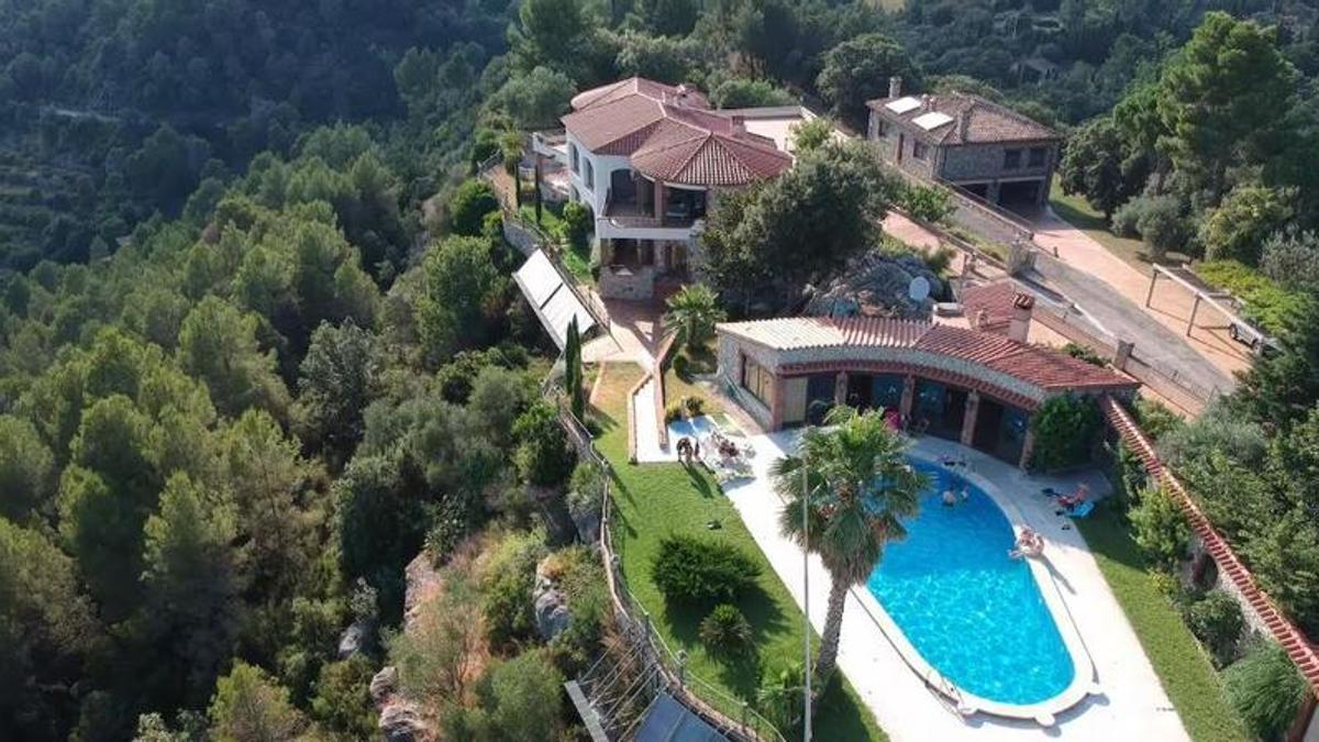 Vista aèrea de la finca Rocamalera Darnius, un autèntic mirador al pantà