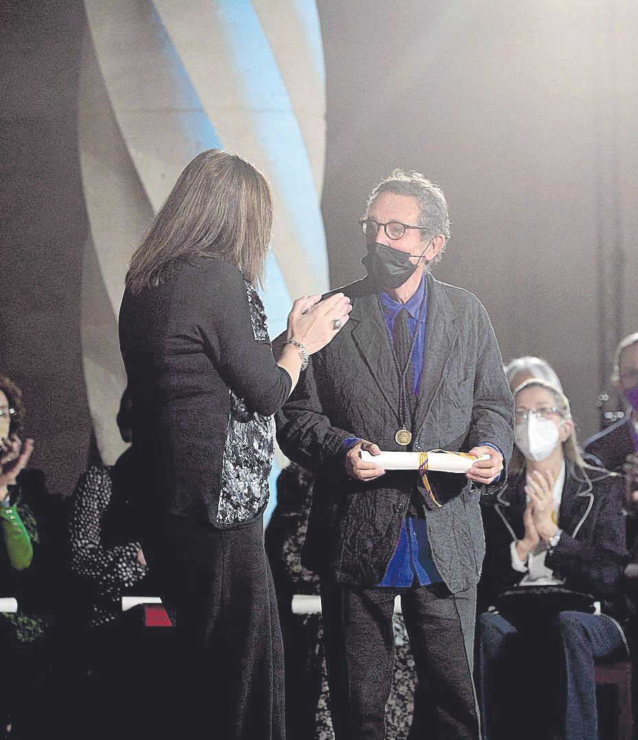 Elías Torres recogió la Medalla de Oro.