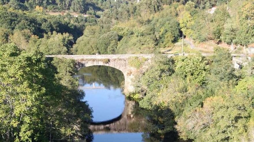 Una vista del río Ulla a su paso por Ponte Ulla. // Bernabé / Ana Agra