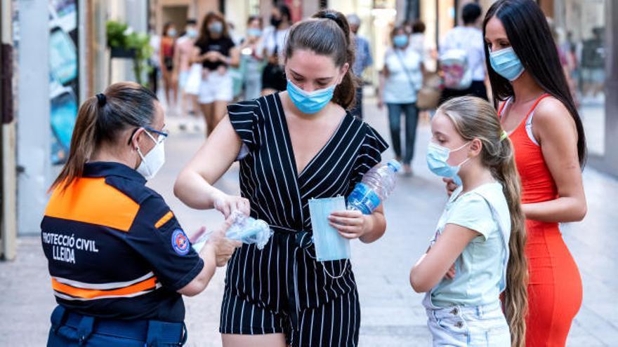 El Gobierno catalán plantea la obligación de llevar mascarilla incluso manteniendo la distancia de seguridad