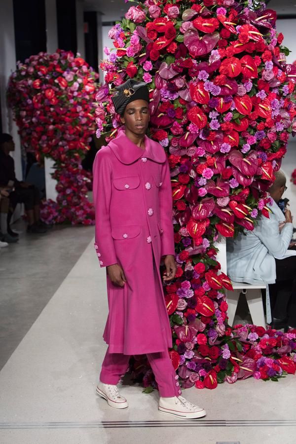 Palomo Sapin: traje fucsia