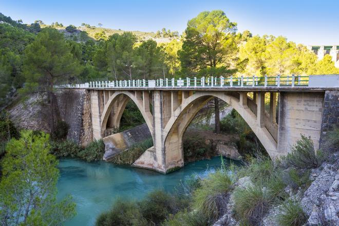 Disfruta de la naturaleza en Chulilla, Valencia.