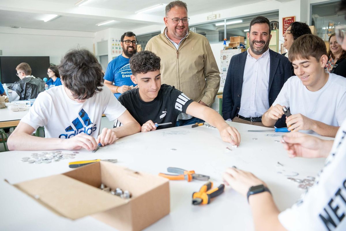 Visita de las autoridades municipales.