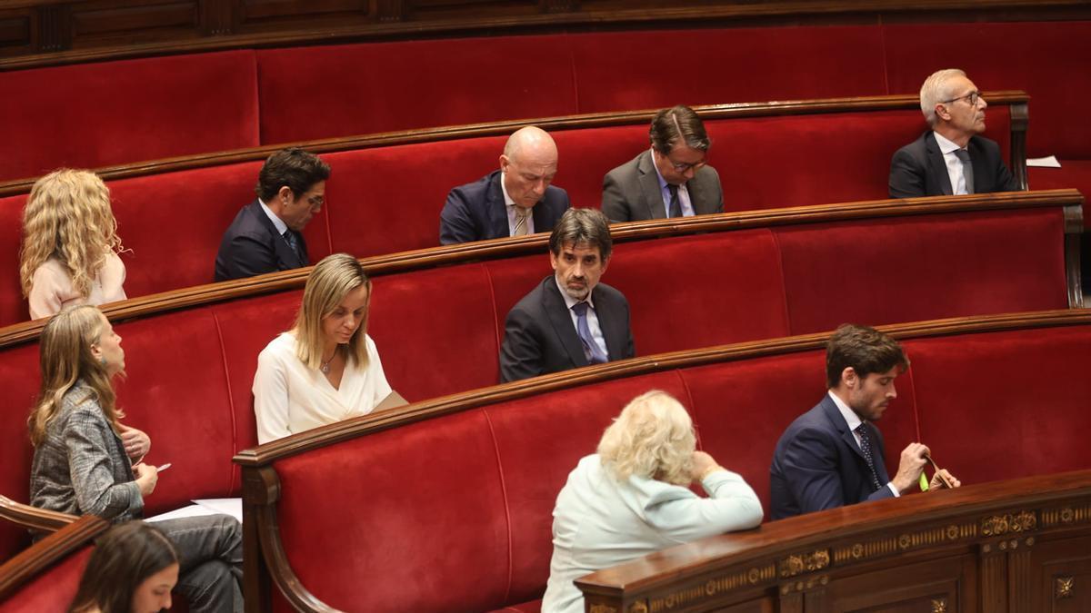 Jesús Carbonell, arriba en el centro, con el resto de compañeros del PP.