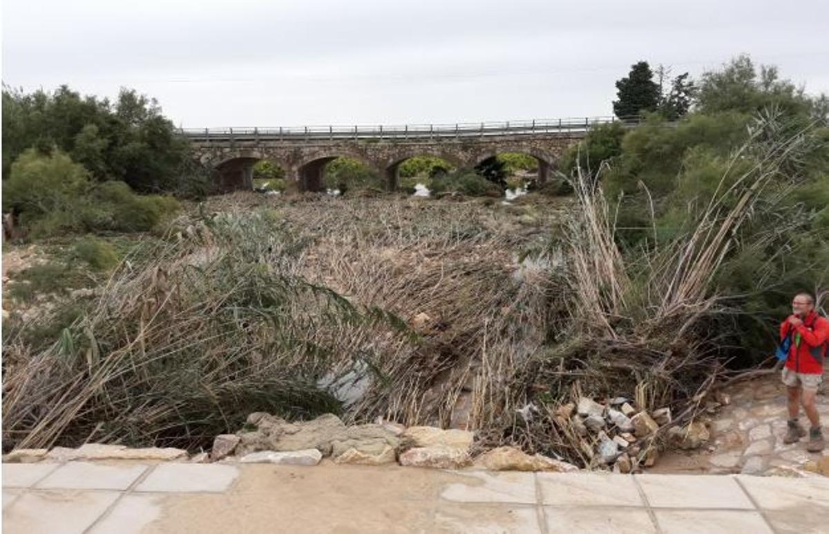 Aspecto final de la rambla en el puente de la CV-95 tras la DANA de 2019